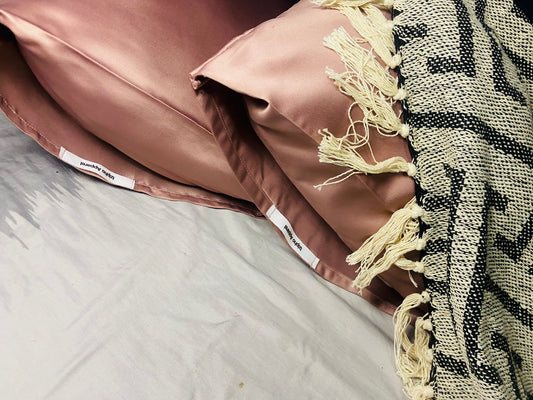 Satin pillowcases (in pairs)