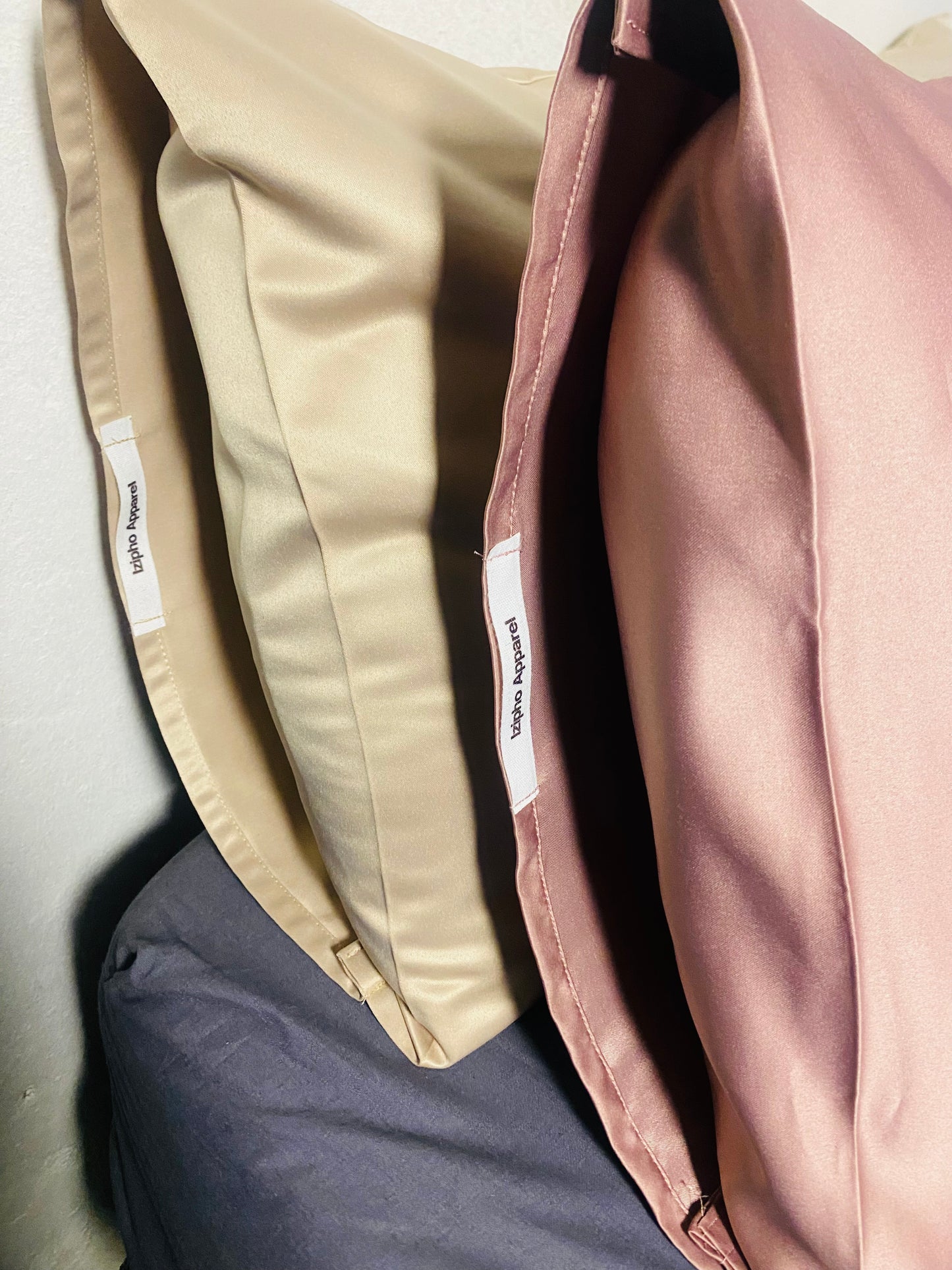 Satin pillowcases (in pairs)