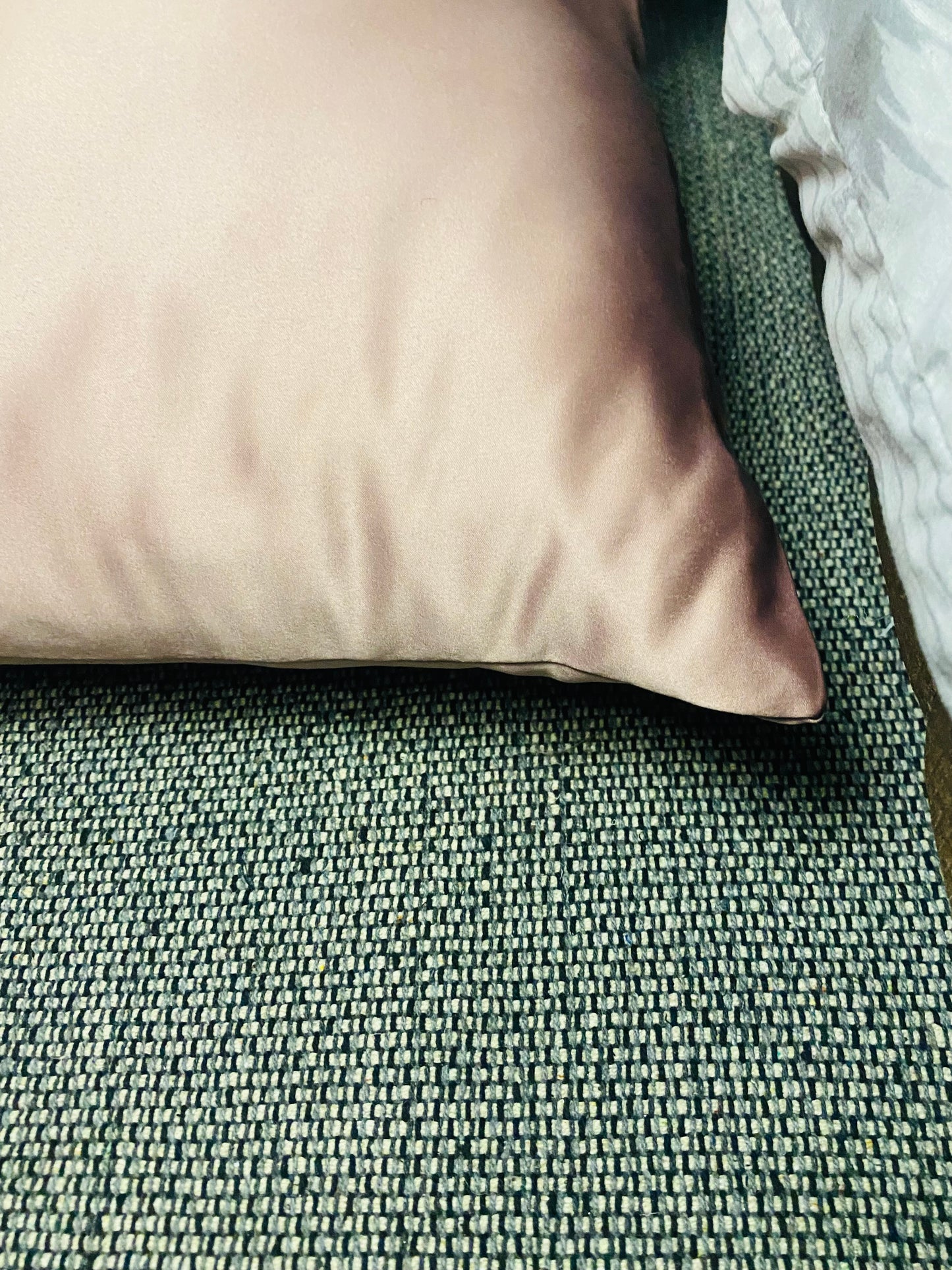 Satin pillowcases (in pairs)