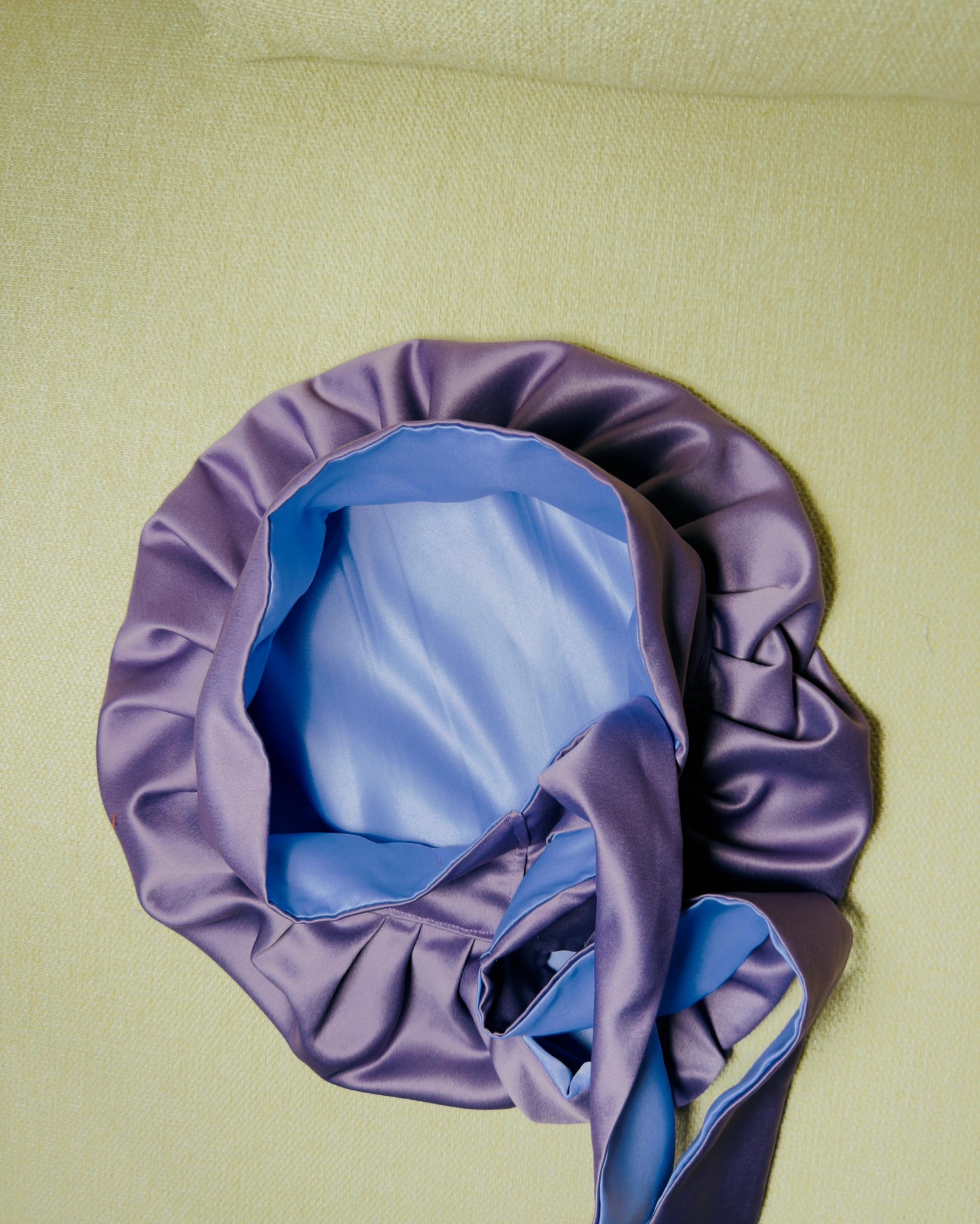 Reversible satin bonnet